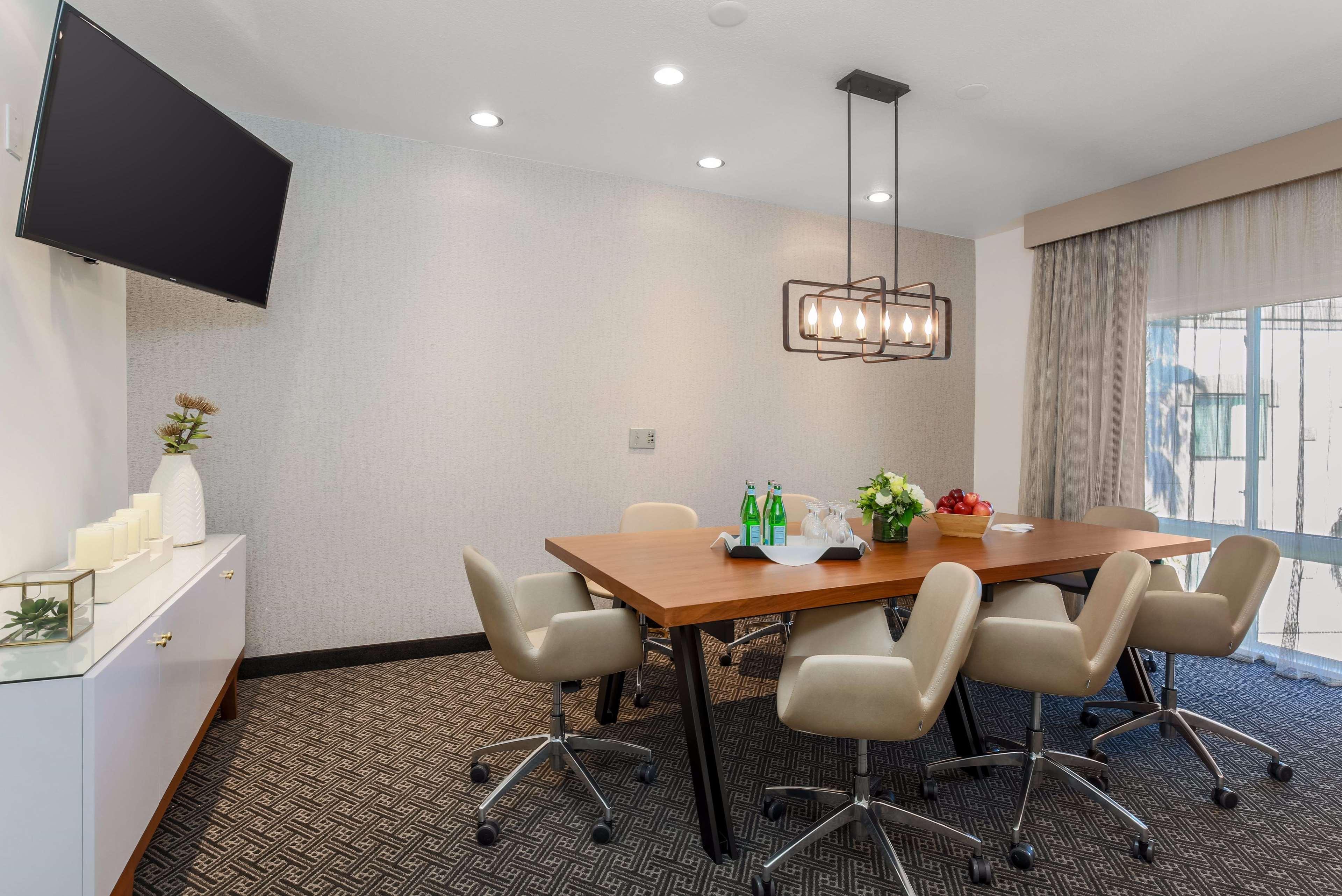 Doubletree Suites By Hilton Hotel Sacramento - Rancho Cordova Εξωτερικό φωτογραφία