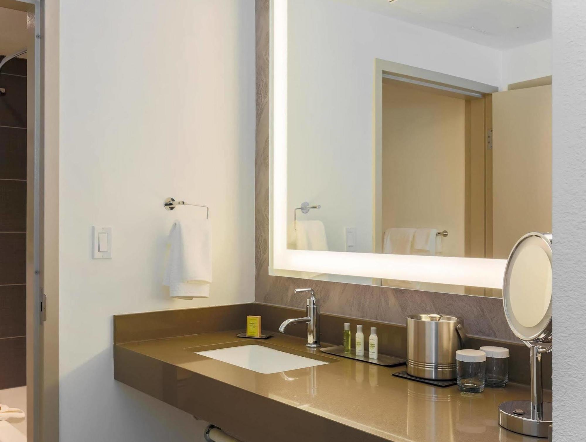 Doubletree Suites By Hilton Hotel Sacramento - Rancho Cordova Εξωτερικό φωτογραφία